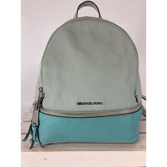 MICHAEL KORS, LARGE PEBBLED LEATHER BLUE BACKPACK WITH TAGS - Picture 2 of 16